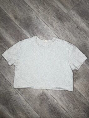 Women’s Short Sleeve Cropped Tee - Light Heather Gray